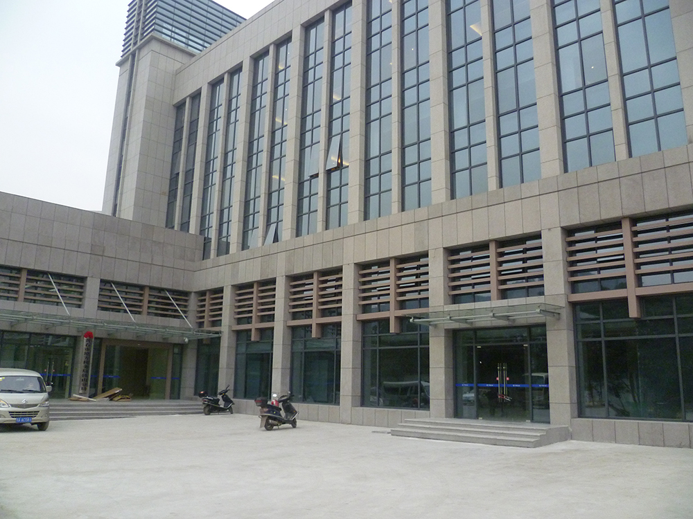 下陆区人民检察院“两房”建设业务综合楼装饰工程设计、施工